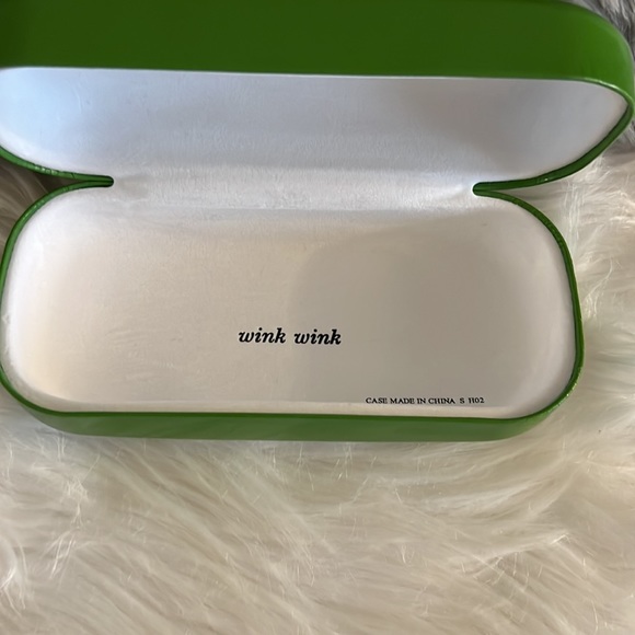 Kate Spade glasses case. Size: Extra large in Green - Picture 8 of 10